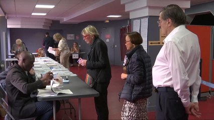 74 مليون فرنسي يختارون نوابهم بالبرلمان الأوروبي