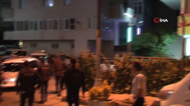 Üsküdar'da bir şahıs çevreye rast gele ateş açıyor, olay yerine çok sayıda polis ekibi sev edildi.