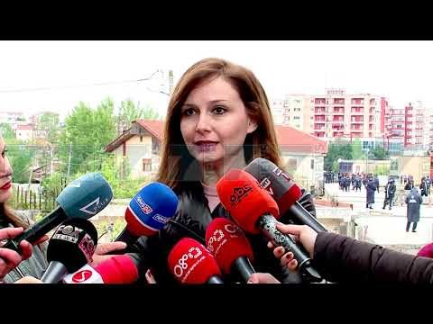 BANORET PERLESHEN ME POLICINE, PLAGOSEN PROTESTUES DHE EFEKTIVE - News, Lajme - Kanali 7