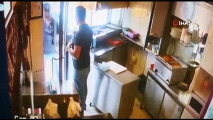 Eşiyle kavga etti, ekmek bıçağıyla terör estirdi