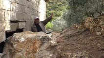 Report TV - Shkëmbinjtë bien nga mali, shpëton mrekullisht familja në Vlorë