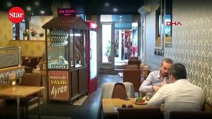 Yiyen bu lezzetten vazgeçemiyor: Çatal-bıçak kullanılmadan tüketiliyor