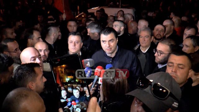 Report TV - Gazi lotsjellës i ndërpret fjalën Bashës