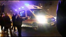Report TV - Dy gra shfaqin probleme në protestë, ambulanca i merr me urgjencë