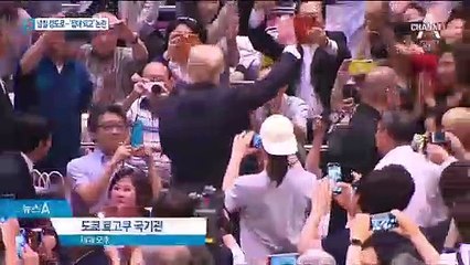 스모 경기장 1000석 싹쓸이…과한 ‘아베식 접대’ 비난