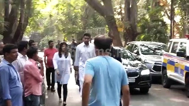 Aishwarya, Shah Rukh and Others Ajay Devgan's father Veeru Devgan Funeral