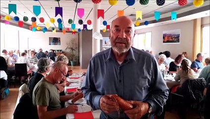 Dégustation de la saucisse de Morteau à la Foire Comtoise