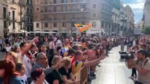 Celebraciones de Copa: La afición ya espera al Valencia CF en la Basílica