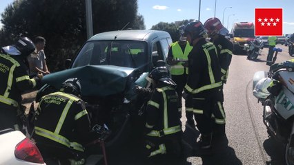 Accidente de tráfico múltiple en M-40 km. 34 con 10 vehículos implicados