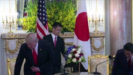 Trump nega buscar mudança de regime no Irã