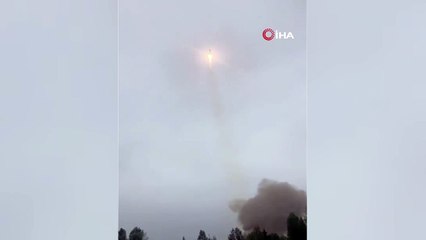 - Uzaya Giden Rokete Şimşek Çarptı