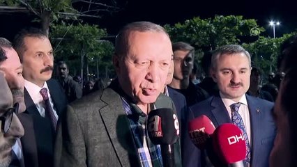 Cumhurbaşkanı Erdoğan, vatandaşlarla iftar yaptı (2) - İSTANBUL
