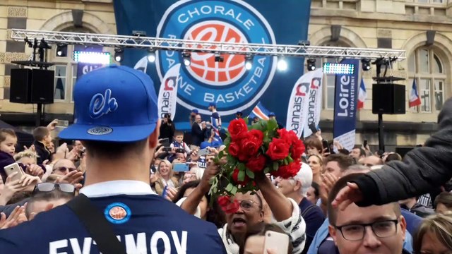 La Chorale de Roanne fête sa montée dans l’élite du basket Français