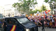 La afición celebra la llegada de la Copa del Rey a Valencia