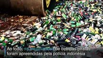 Indonésia destrói garrafas de álcool durante o Ramadã