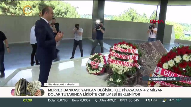 Merhum Başbakan Adnan Menderes kabri başında dualarla anıldı