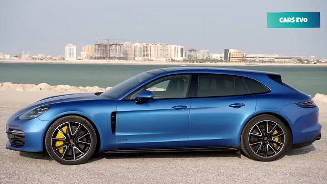 2019 Blue Porsche Panamera GTS Sport Turismo - Performance