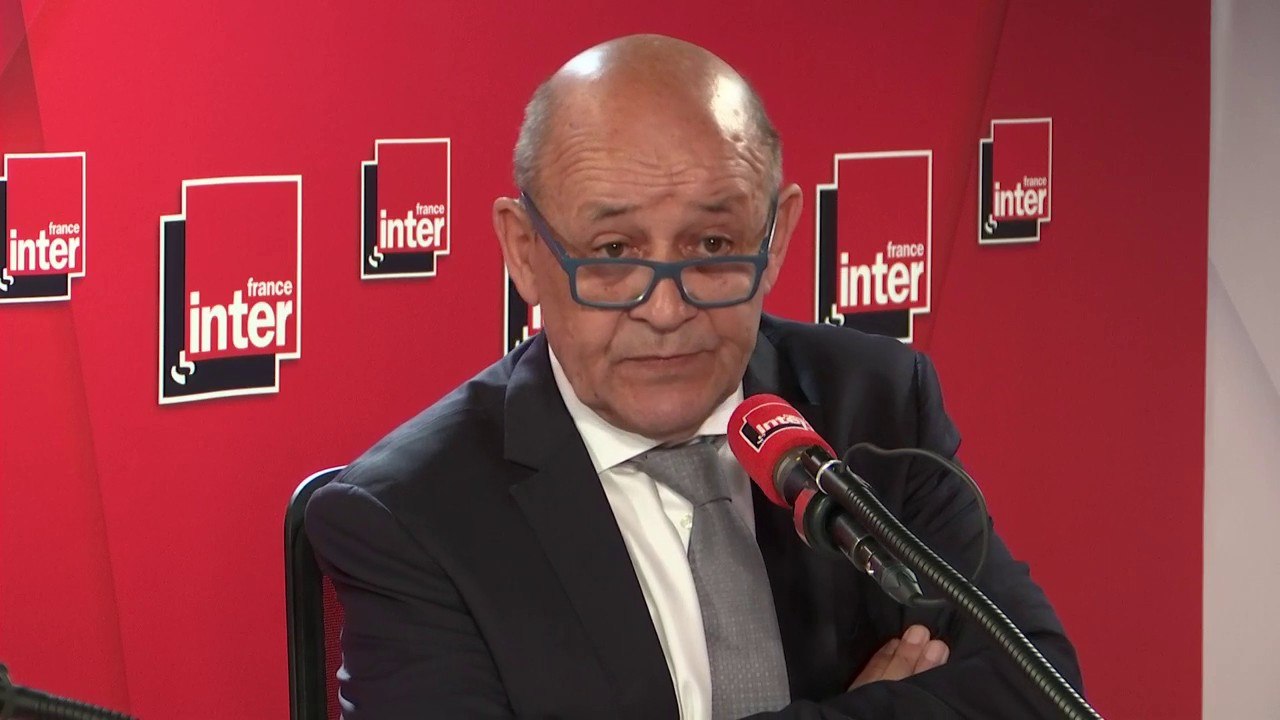Jean-Yves Le Drian, Ministre de l'Europe et des Affaires étrangères évoque la recomposition du conseil européen et reconnait qu'il "aime bien Michel Barnier" : "La France aura plus de place dans la nouvelle configuration"