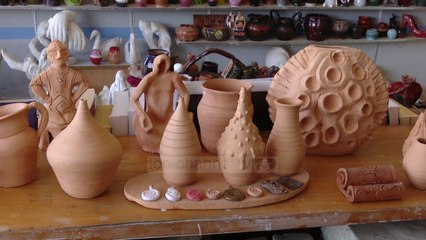 Në Shtëpinë Tonë/ Shikoni se si i riu nga Shkodra e kthen qeramikën në art