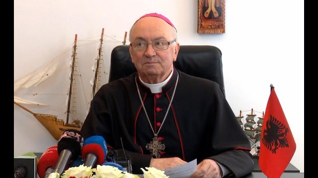 Mesazhi i Pashkëve për politikën: Gjeni sa më shpejt një zgjidhje, s'duam ‘vetëvrasjen’ e kombit