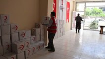 Türk Kızılay'dan ihtiyaç sahipleri ve öğrencilere yardım