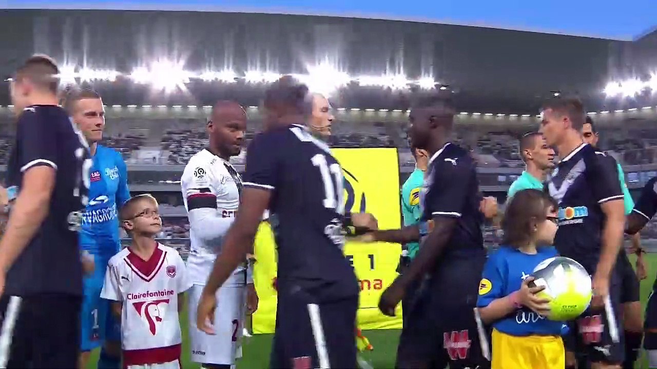 J7 Girondins de Bordeaux - EA Guingamp (3-1) - Résumé - (GdB - EAG)   2017-18 (2)