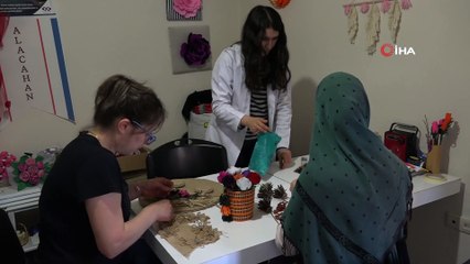 Bir demet çiçek için 1 ay uğraş veriyorlar