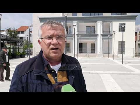 Cërriku bëhet me bibliotekë, ndryshon qendra e qytetit të vogël - Top Channel Albania - News - Lajme