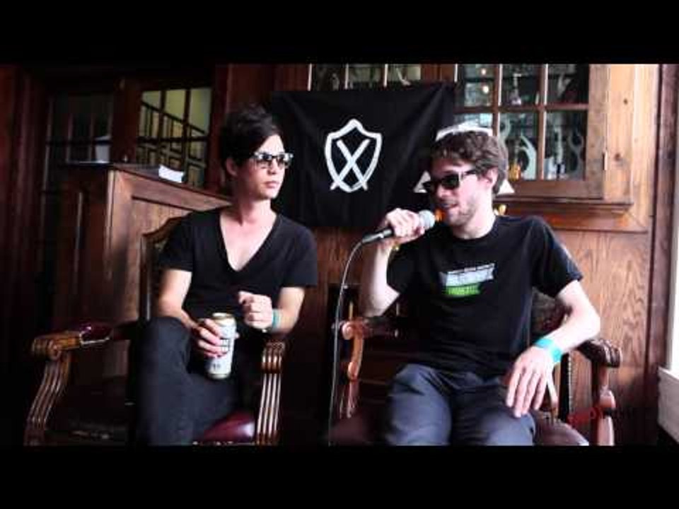 SXSW 2012: Sleepmakeswaves (Sydney) - In Conversation with the AU review at The Aussie BBQ.