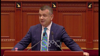 RTV Ora - Balla paralajmëron Bashën: Mos blloko rrugët, do përballesh me ligjin