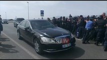 Tension ne Shkodër, momenti kur eskorta e Ramës kalon mes protestuesve, përplasje me policinë