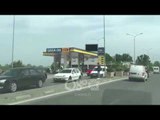 RTV Ora - PD s'ndaloi dot hyrjen Ramës në Shkoder, por bllokoi makinat, turistët dhe ambulancen