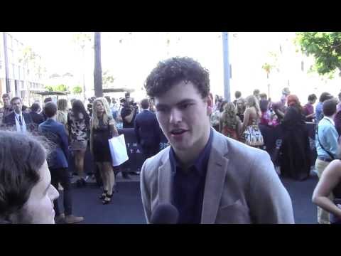 Interview: Vance Joy on the ARIA Awards 2013 Black Carpet