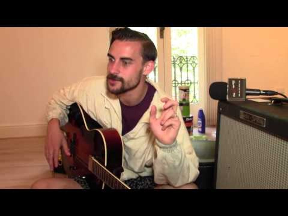 Interview: Robert Ellis (Nashville) sits down with Australia's the AU review!