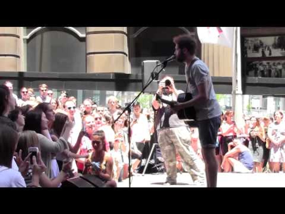 LIVE: Passenger performing "Holes" in Martin Place, Sydney