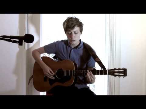 LIVE: Mo Kenney (Canada) The Happy Song - Acoustic Session