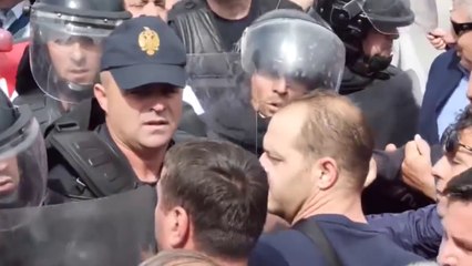 KRYEMINISTRI RAMA NË ELBASAN, PRITET ME PROTESTA