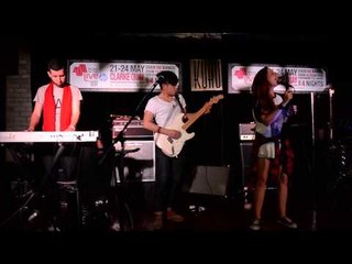 Live: Bec Laughton with Dru Chen in Singapore