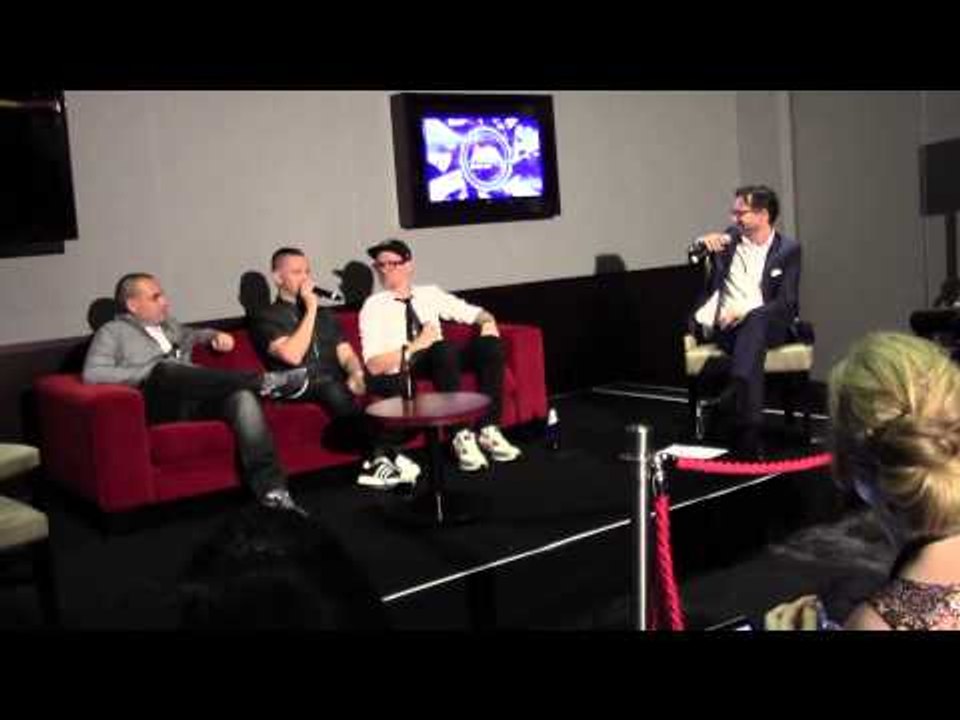 Hilltop Hoods talk to Robbie Buck after winning an ARIA Award (2014)