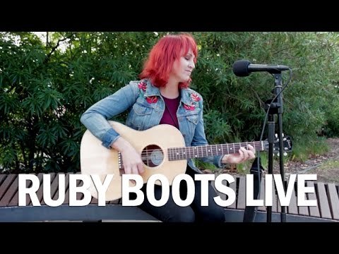 Ruby Boots Wrap me in a Fever LIVE and Acoustic on the AU park sessions