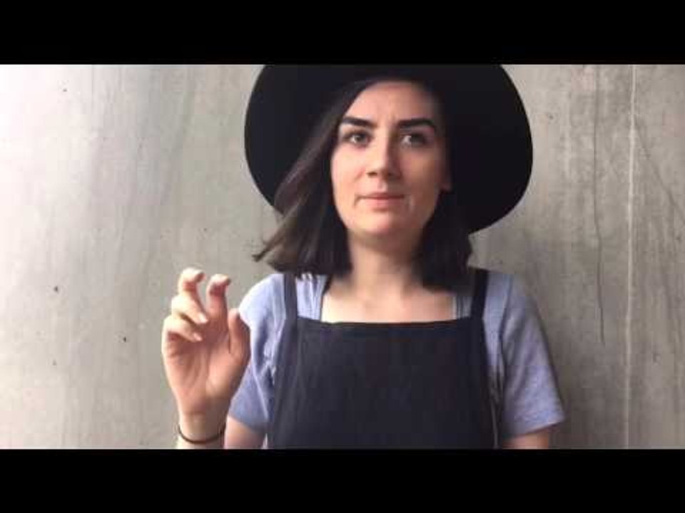 Meg Mac accepts her award for the Best Live Voice in Australia