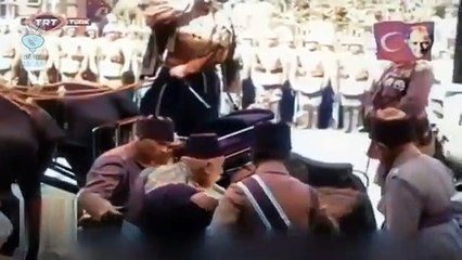 Atatürk'ün yapay zeka ile renklendirilmiş videosu