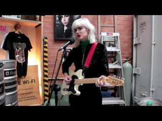 Bec Sandridge "High Tide" - Live at Young Henrys (The AU Sessions)