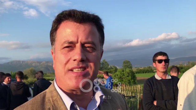 RTV Ora - Rama e quajti hu, përgjigjet Flamur Noka: Klloun dhe karagjoz!