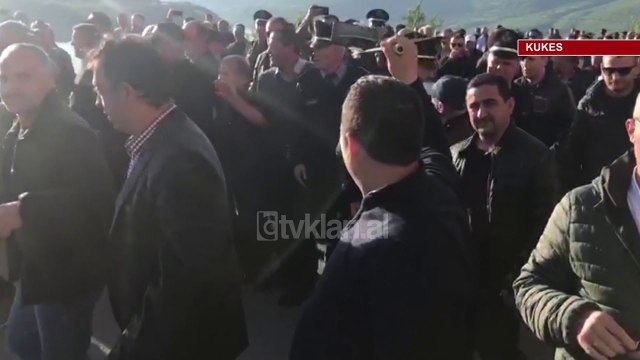 Bllokimi i rrugeve, tensione ne Kukes e Fier