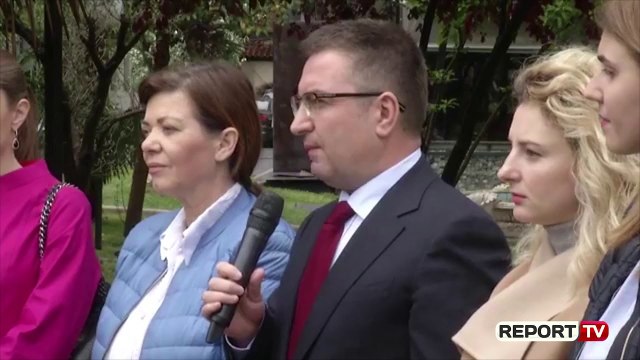 LSI pa Kryemadhin tek busti i Qemal Stafës, Rama: Ditë amaneti për të rinjtë e Shqipërisë