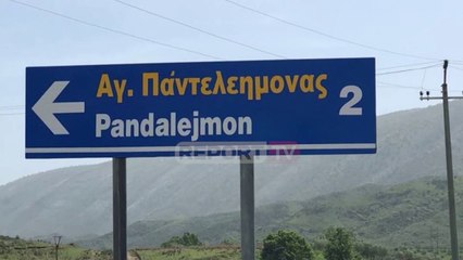 'Shqipja gjuhë e dytë'/ ARRSH heq tabelat dhe bën kallëzim penal për Bashkinë e Finiqit