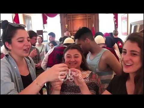 RTV Ora - Ambasada shqiptare hap dyert për amerikanët, ja kush e fitoi lotarinë shqiptare këtë vit