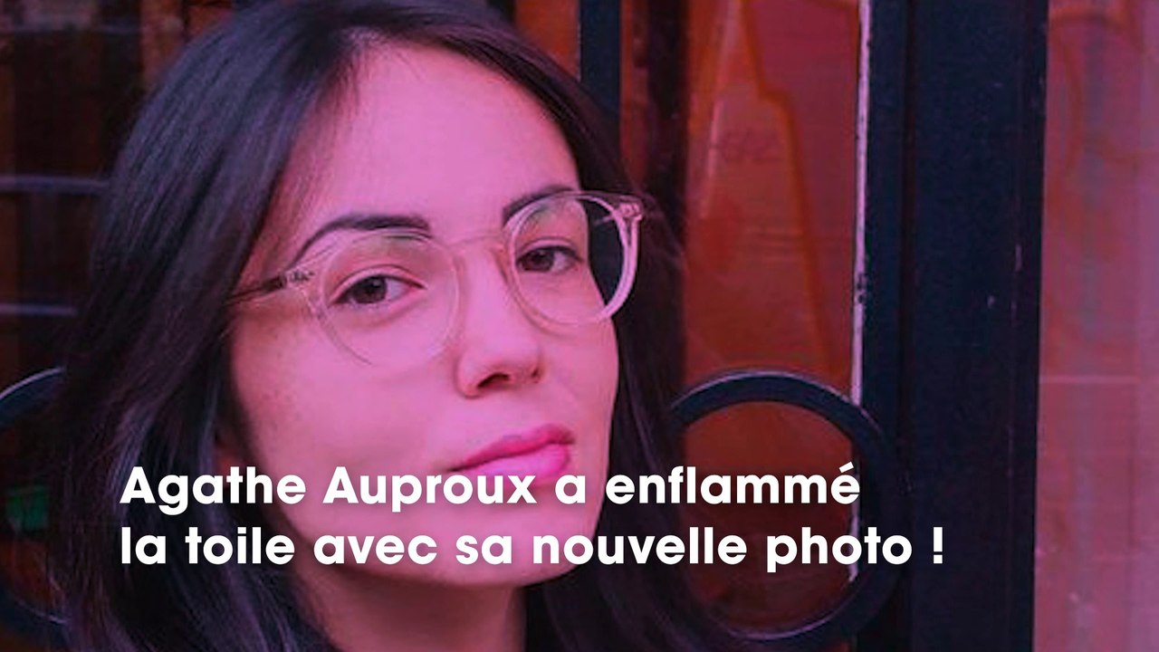 Agathe Auproux : très sensuelle dans une robe sexy et transparente, elle affole la toile !