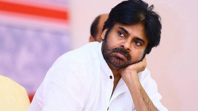 janasena chief Pawan Kalyan ఓటమికి కారణమేంటి?? కాపు ఓటర్లు ఎందుకు కనికరించలేదు?? | Oneindia Telugu